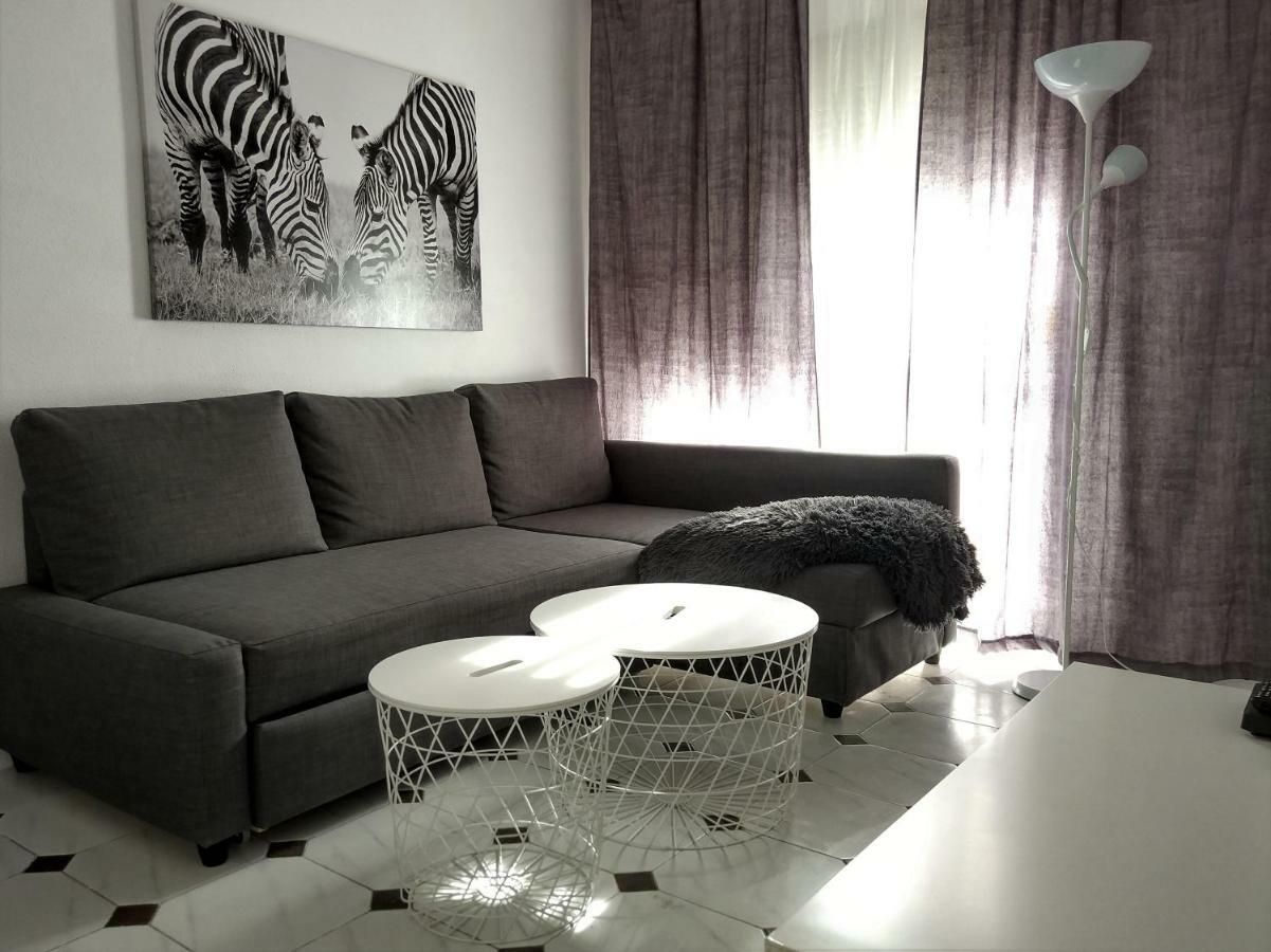 Apartamento Capuchinos Malaga Exterior photo