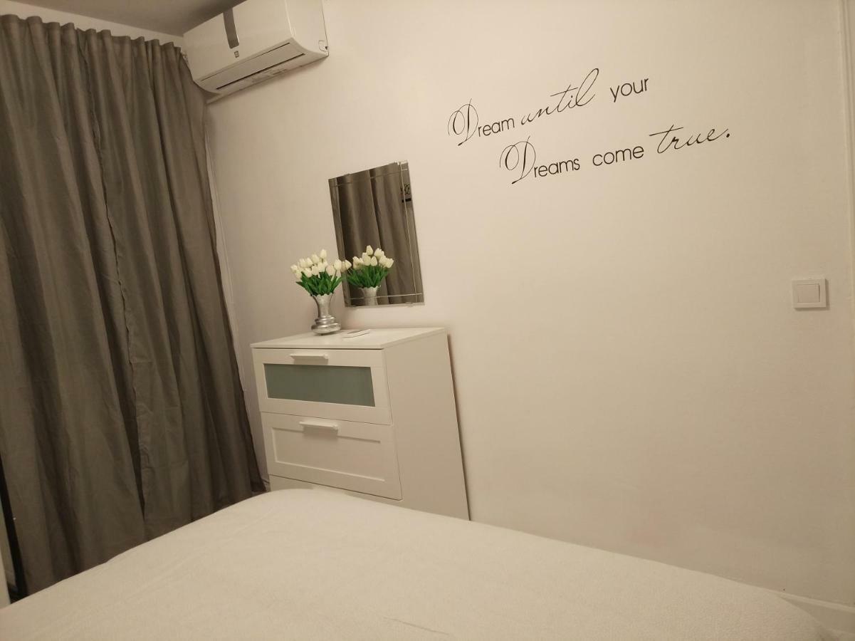 Apartamento Capuchinos Malaga Exterior photo